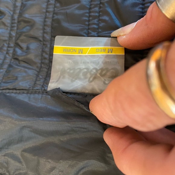 Cabela’s Lightweight Puffer/Windbreaker Black Jacket with Magenta Trim! Medium! - Picture 13 of 15